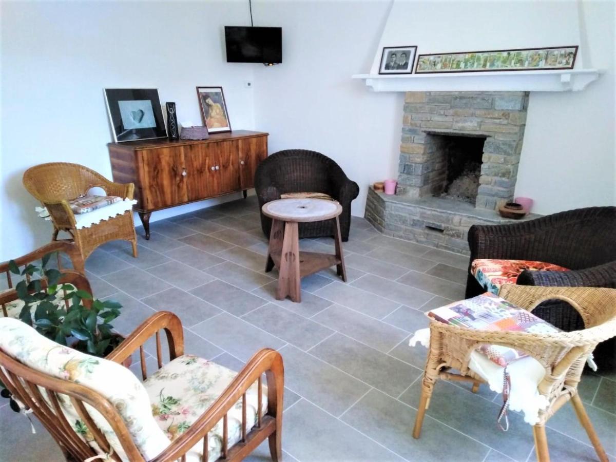 Tre Terre Ferienwohnung Pianello Del Lario Esterno foto