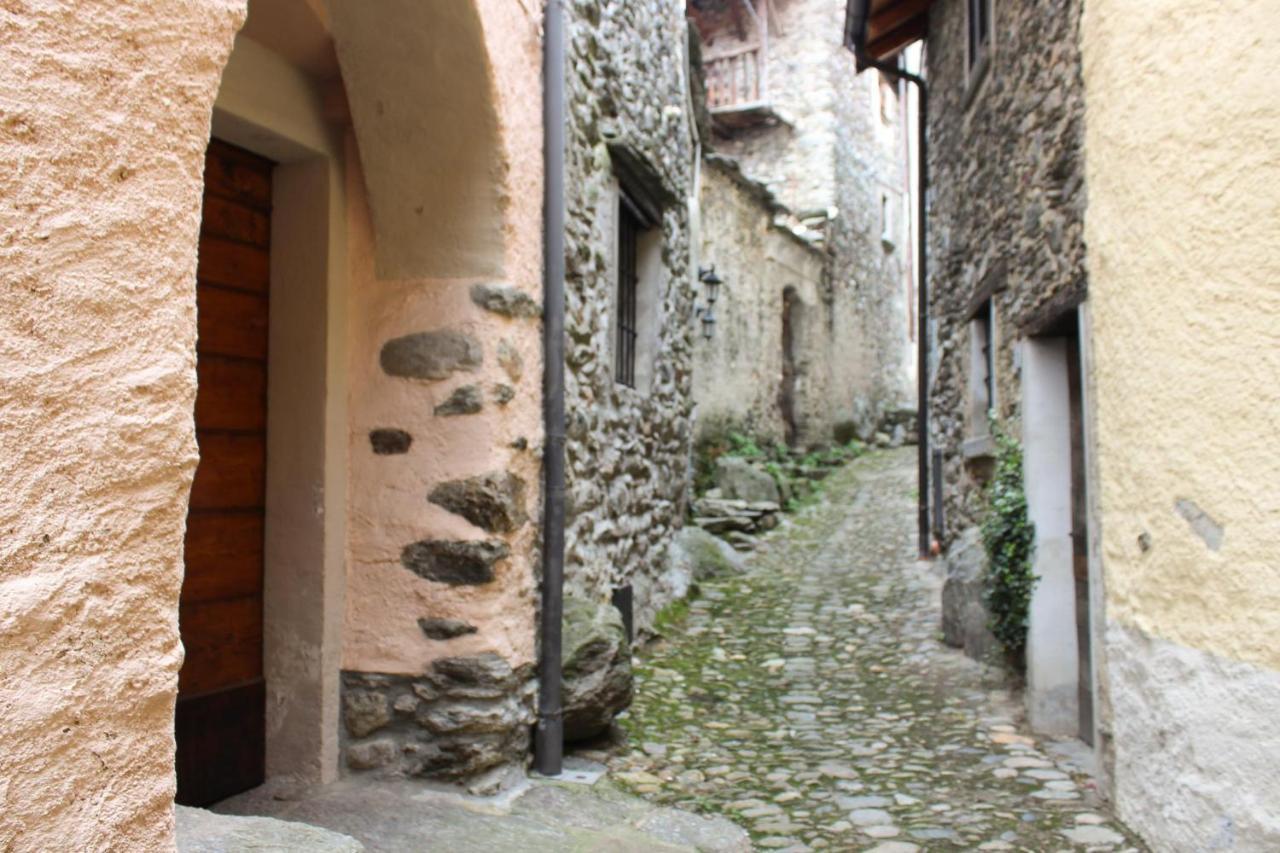Tre Terre Ferienwohnung Pianello Del Lario Esterno foto