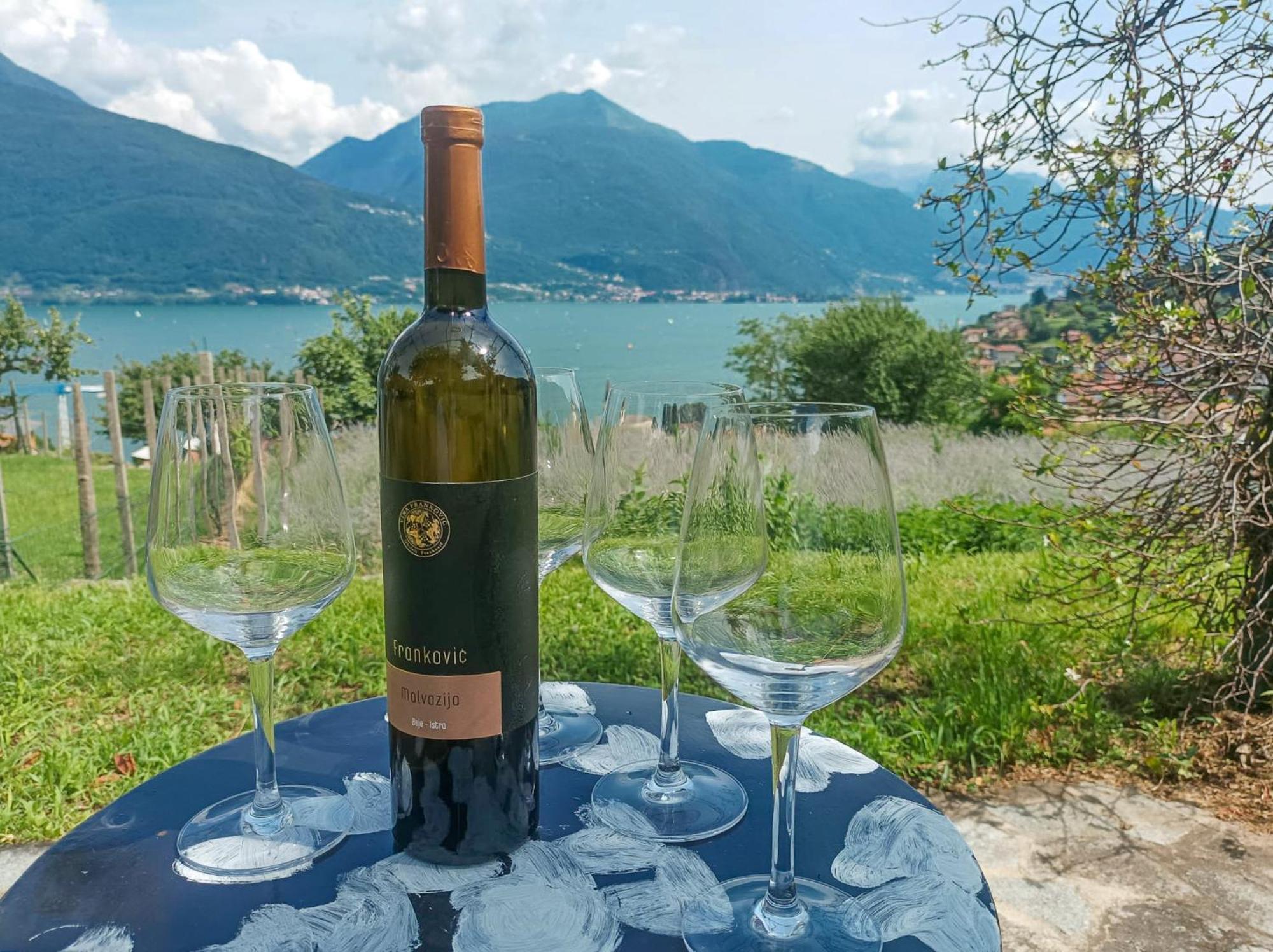 Tre Terre Ferienwohnung Pianello Del Lario Esterno foto