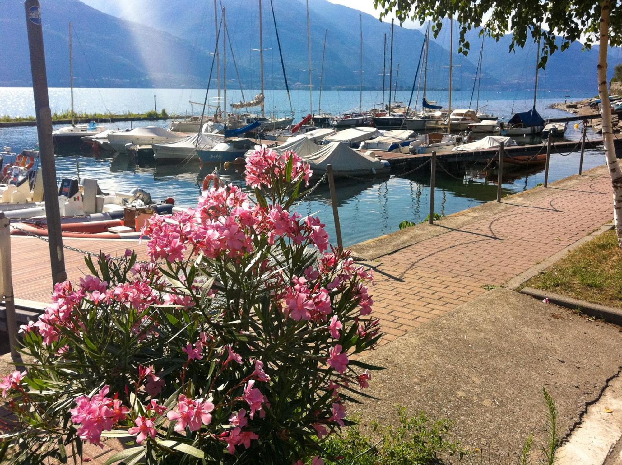 Tre Terre Ferienwohnung Pianello Del Lario Esterno foto